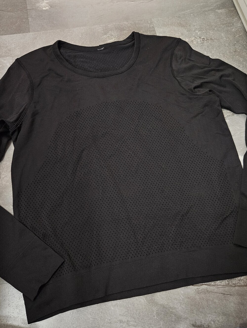 Lululemon Breeze By Long Sleeve Shirt. Black. Oversized Loose Fit. Size 10. - Picture 3 of 7